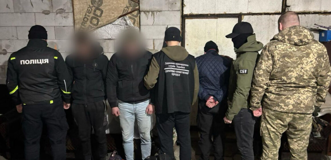 Затримано прикарпатця, який організував злочинну схему переправлення військовозобов’язаних через кордон