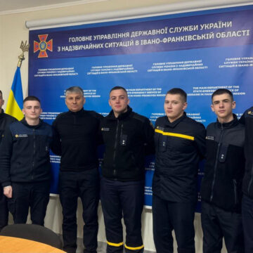 Ряди прикарпатських надзвичайників поповнилися молодими лейтенантами