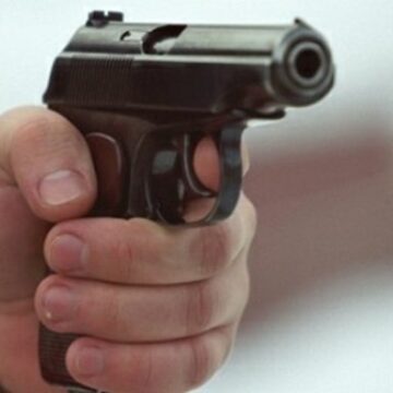 В Івано-Франківську арештували чоловіка, який стріляв у поліцейського В Івано-Франківську арештували чоловіка, який стріляв у поліцейського