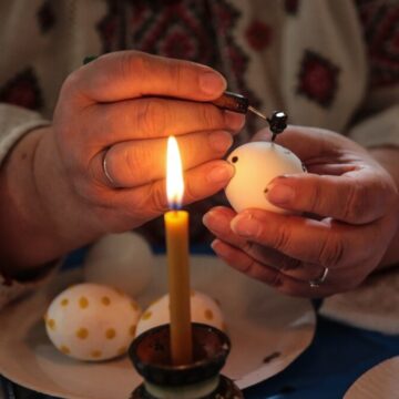 В Івано-Франківську вперше в Україні відкриється виставка писанок із зображенням гербів областей В Івано-Франківську вперше в Україні відкриється виставка писанок із зображенням гербів областей