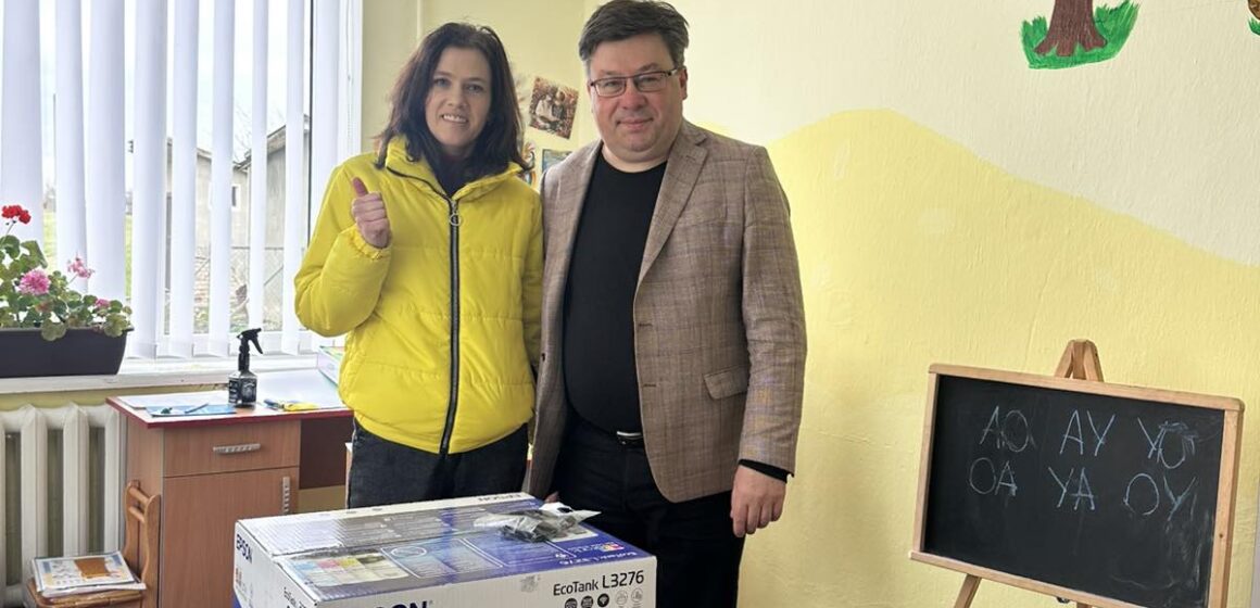 Керівникам дитячих садочків Заболотівської громади передали оргтехніку