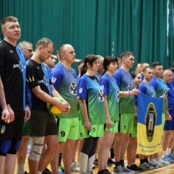 В Івано-Франківську військові позмагалися на любительському волейбольному турнірі «4.5.0» В Івано-Франківську військові позмагалися на любительському волейбольному турнірі «4.5.0»