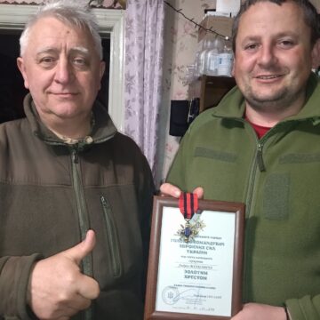 Фельдшер медпункту батальйону 102 бригади ТрО Андрій Малкович отримав нагороду «Золотий Хрест» Фельдшер медпункту батальйону 102 бригади ТрО Андрій Малкович отримав нагороду «Золотий Хрест»