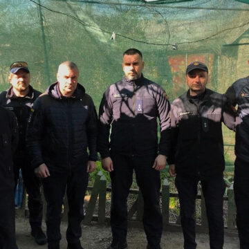 Прикарпатських рятувальників, які несуть службу на прифронтових територіях, відвідали колеги