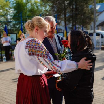 Рідним полеглих героїв із Рожнівської громади вручили посмертні відзнаки