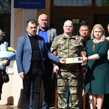 На Прикарпатті вручили державну відзнаку «За оборону України» саперу Олександру Грозі (ФОТО)