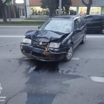 ДТП за участі трьох автомобілів трапилась на вул. Галицькій у Івано-Франківську