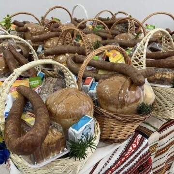 У Городенківській громаді вручили великодні кошики захисникам, які отримали поранення на війні (ФОТО)  