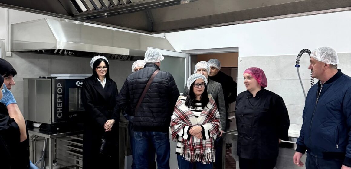 У Косівському ліцеї №1 модернізували харчоблок та їдальню