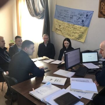 Міграційна служба Івано-Франківської області зобов’язала виїхати з України трьох гастарбайтерів з Індії