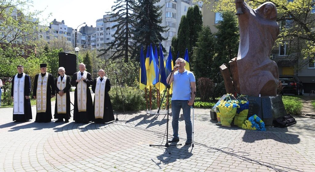 На Прикарпатті вшанували пам’ять жертв Чорнобильської трагедії