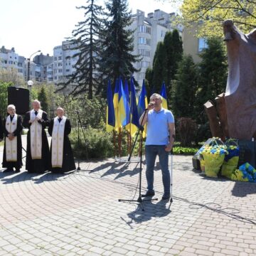 На Прикарпатті вшанували пам’ять жертв Чорнобильської трагедії