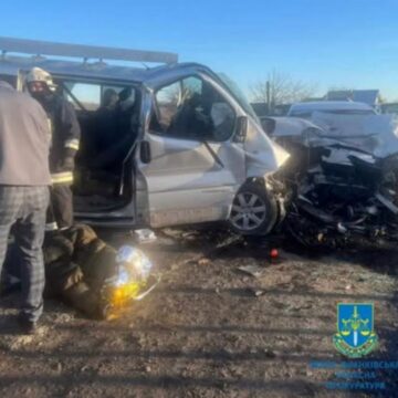 20-річна водійка, яка вчинила ДТП з вісьмома потерпілими на Надвірнянщині, постане перед судом 20-річна водійка, яка вчинила ДТП з вісьмома потерпілими на Надвірнянщині, постане перед судом