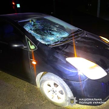 ДТП в Івано-Франківську: під колеса легковика потрапив 19-річний водій самоката (ФОТО)