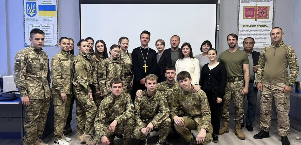 У Снятинському ліцеї відкрили модернізований клас для викладання предмета «Захист України» (ФОТО)