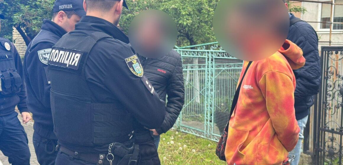 Напали з битою та бензопилою: в Опришівцях конфлікт між водіями завершився бійкою
