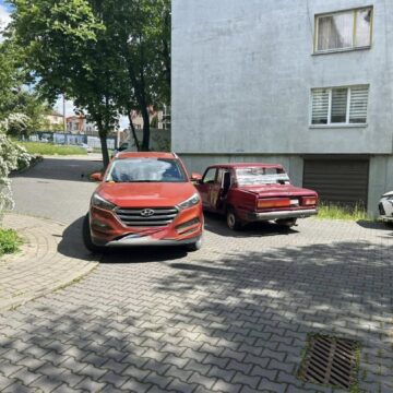 Напідпитку, без посвідчення водія та страхового полісу: у Франківську керманич «Жигулів» вчинив ДТП