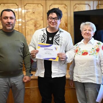 Вчитель хімії з Івано-Франківська посів друге місце на всеукраїнському конкурсі «Учитель року – 2025» Вчитель хімії з Івано-Франківська посів друге місце на всеукраїнському конкурсі «Учитель року – 2025»