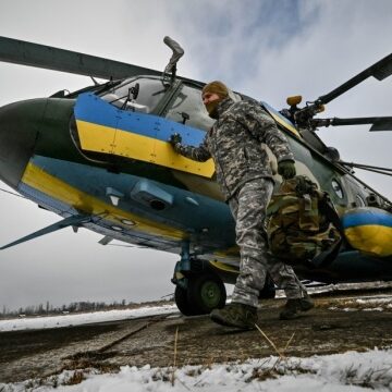 Пілота з Прикарпаття, Героя України Романа Дрогомирецького нагороджено орденом Богдана Хмельницького ІІІ ступеня