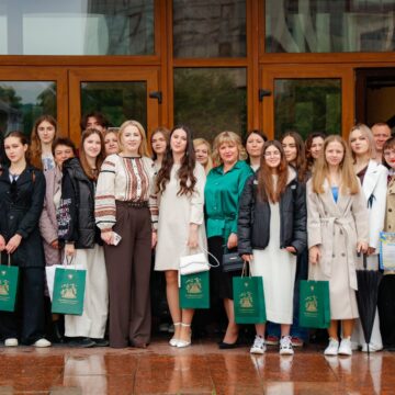 На Прикарпатті відзначили найрозумніших учнів та їх наставників