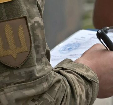 Пропонував хабар, щоб не ставати на військовий облік: судитимуть мешканця Бурштина Пропонував хабар, щоб не ставати на військовий облік: судитимуть мешканця Бурштина