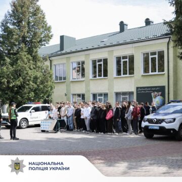 На Городенківщині поліцейські навчали дітей безпечної поведінки на дорозі