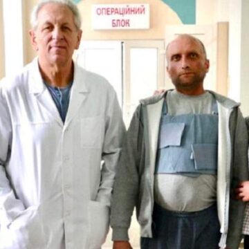 Унікальна операція: для порятунку 36-річного прикарпатця кардіохірурги майже на 1,5 години зупинили роботу всіх його органів Унікальна операція: для порятунку 36-річного прикарпатця кардіохірурги майже на 1,5 години зупинили роботу всіх його органів