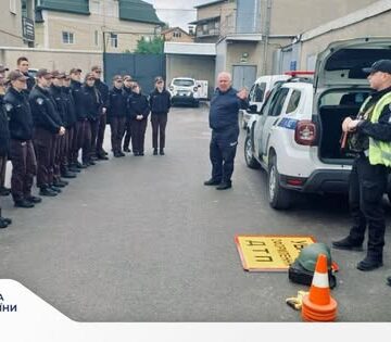 Коломийські поліцейські ознайомили ліцеїстів з особливостями своєї професії