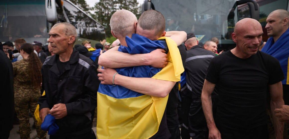 Під час третього дня обміну з російського полону повернулися ще п’ятеро прикарпатців Під час третього дня обміну з російського полону повернулися ще п’ятеро прикарпатців