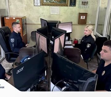 З початку року на спецлінію «102» поліції Прикарпаття надійшло понад 79 тисяч повідомлень від громадян З початку року на спецлінію «102» поліції Прикарпаття надійшло понад 79 тисяч повідомлень від громадян