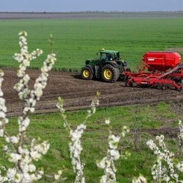 Посівна кампанія на Івано-Франківщині продовжується