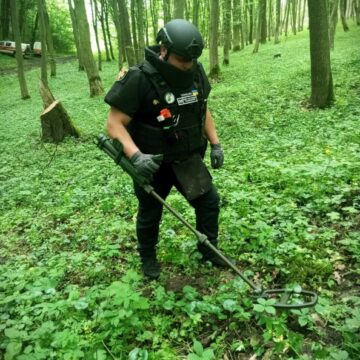 На Рогатинщині знову виявили та знешкодили застарілий боєприпас