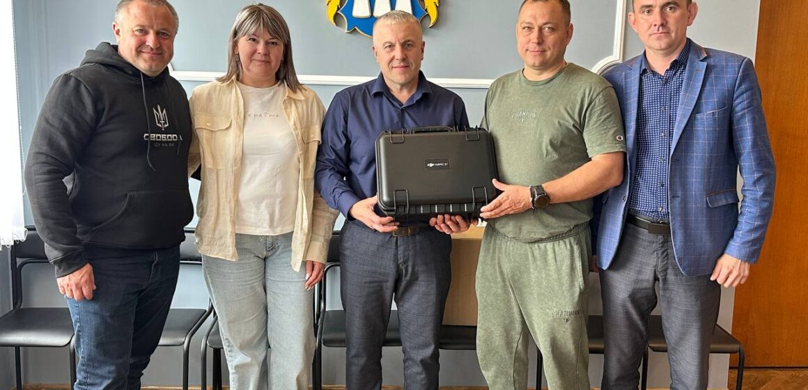 З Долинської громади передали на фронт чергову партію дронів