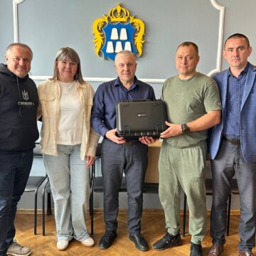 З Долинської громади передали на фронт чергову партію дронів