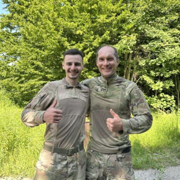 Із сім’ї Яремчуків – найбільшої родини Надвірнянщини, четверо синів та дочка стали на захист України