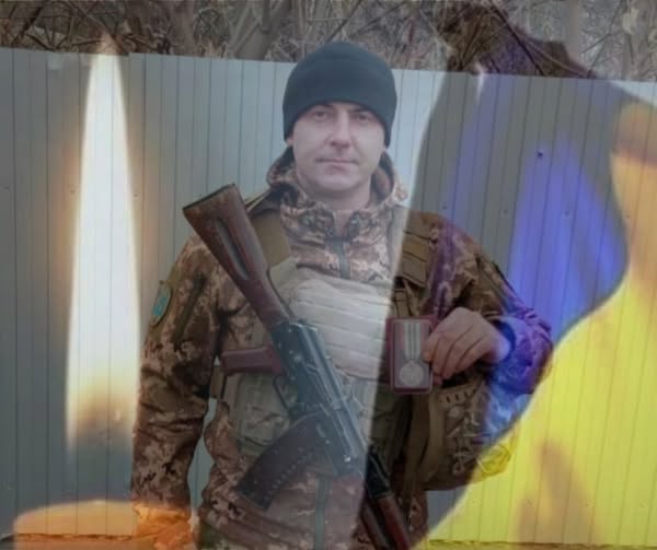 “На щиті” повертається з фронту 41-річний “едельвейс” Володимир Хруник з Городенківщини “На щиті” повертається з фронту 41-річний “едельвейс” Володимир Хруник з Городенківщини
