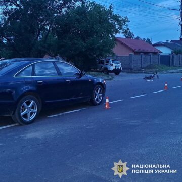 У Калуші водій «Audi» скоїв наїзд на 12-річного велосипедиста У Калуші водій «Audi» скоїв наїзд на 12-річного велосипедиста