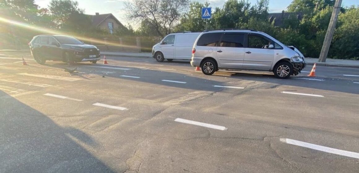 В Івано-Франківську нетверезий водій без посвідчення спричинив ДТП за участі трьох авто В Івано-Франківську нетверезий водій без посвідчення спричинив ДТП за участі трьох авто