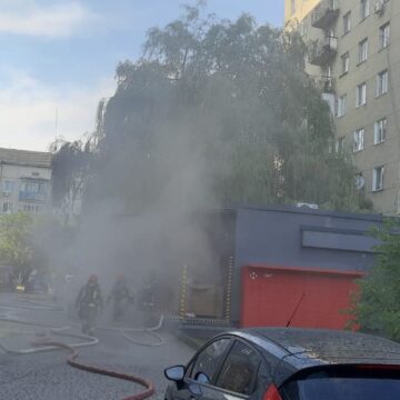 В Івано-Франківську горіла прибудова в центрі міста В Івано-Франківську горіла прибудова в центрі міста