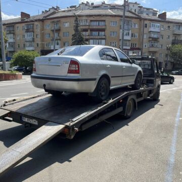 У Франківську п’яний водій, обмежений у праві керування, вчинив ДТП