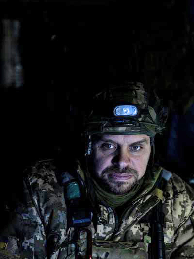 Ліквідував десятки ворожої техніки та окупантів: дроніста Василя Фуштея з Прикарпаття нагороджено почесними відзнаками Ліквідував десятки ворожої техніки та окупантів: дроніста Василя Фуштея з Прикарпаття нагороджено почесними відзнаками