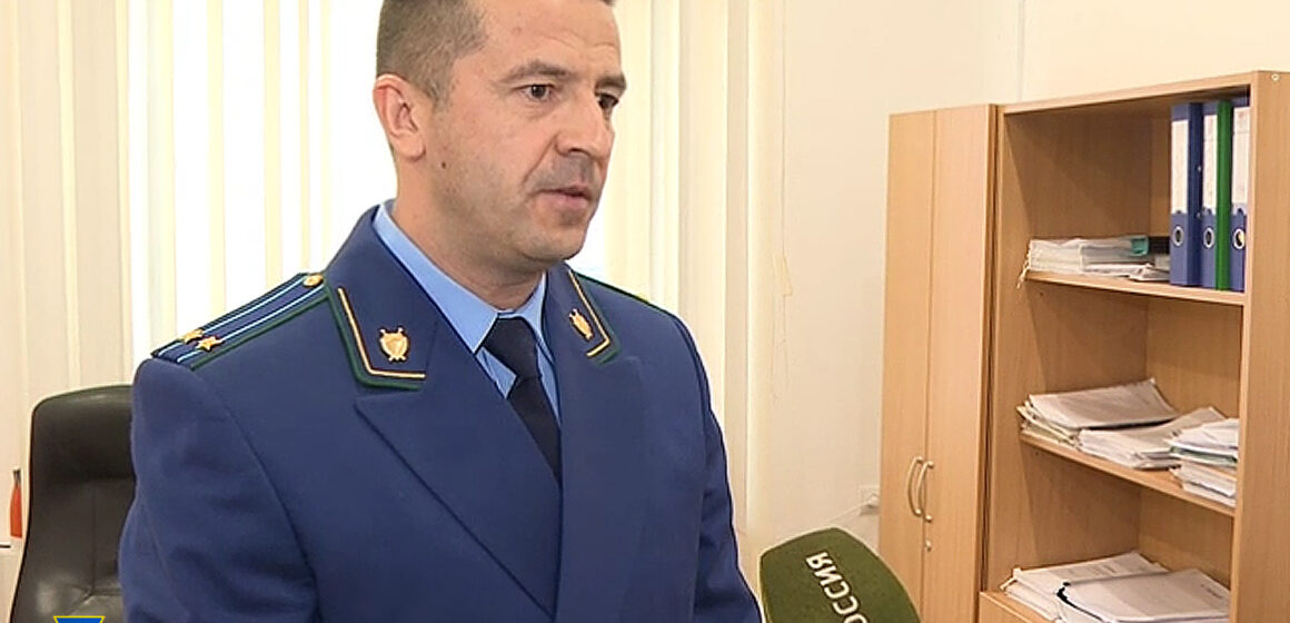 За матеріалами СБУ на Прикарпатті повідомили про заочну підозру псевдопрокурору-зраднику з окупаційної «генпрокуратури лнр» За матеріалами СБУ на Прикарпатті повідомили про заочну підозру псевдопрокурору-зраднику з окупаційної «генпрокуратури лнр»