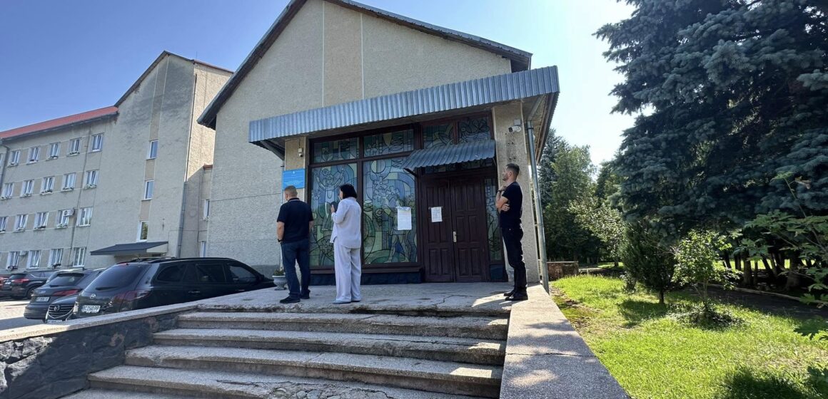 У Надвірній тривають роботи з комплескної модернізації амбулаторії №2(ФОТО)