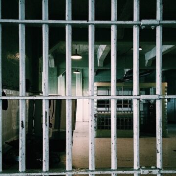 Сім років за ґратами проведе 25-річний прикарпатець, який задушив власну матір