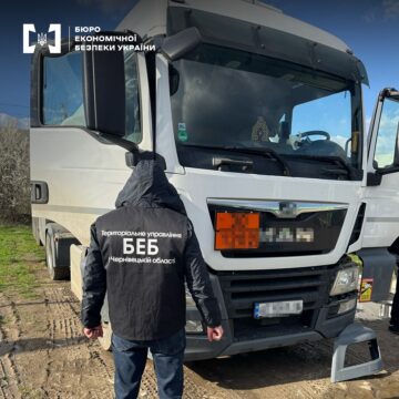 Директор одного з підприємств на Франківщині організував схему ухилення від сплати податків