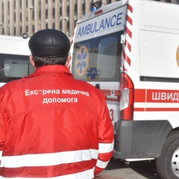 На Прикарпатті викрили змову товариств під час закупівлі форменого одягу для обласного центру екстреної медичної допомоги