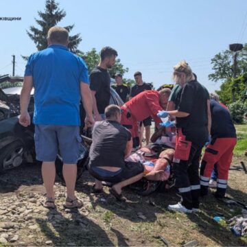 Рятувальники деблокували постраждалого внаслідок ДТП у Коломийському районі