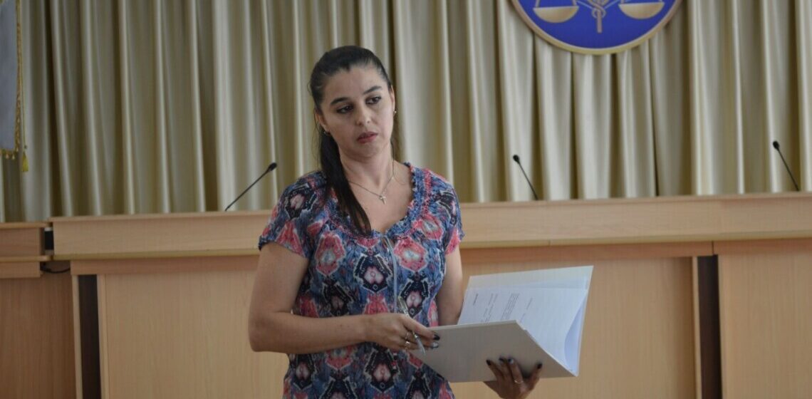 Спеціалізована антикорупційна прокуратура оскаржила відмову конфіскувати люксову автівку податківки з Прикарпаття
