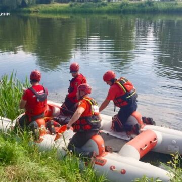 З “Бурштинського моря” витягнули тіло 22-річного чоловіка З “Бурштинського моря” витягнули тіло 22-річного чоловіка