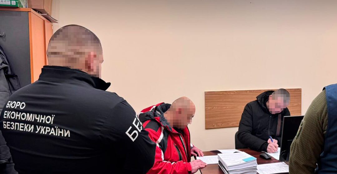 За розкрадання бюджетних коштів судитимуть начальника служби військової частини та депутата з Прикарпаття